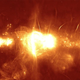 Imagen para el artículo titulado Hay un elemento desconocido en el centro de nuestra galaxia que está emitiendo ondas de radio